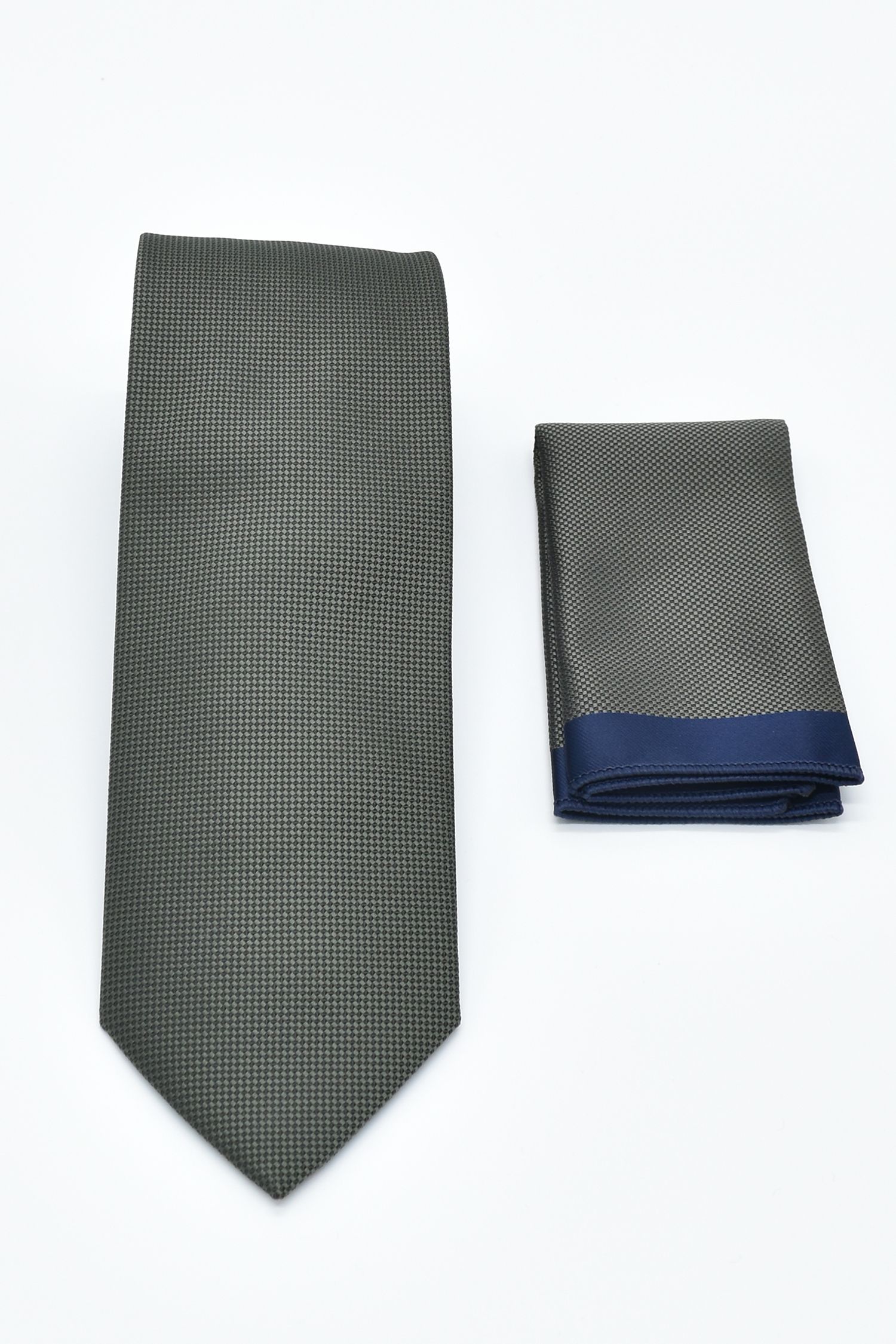 ΓΡΑΒΑΤΑ ΛΑΔΙ ΜΕ ΜΑΝΤΗΛΙ